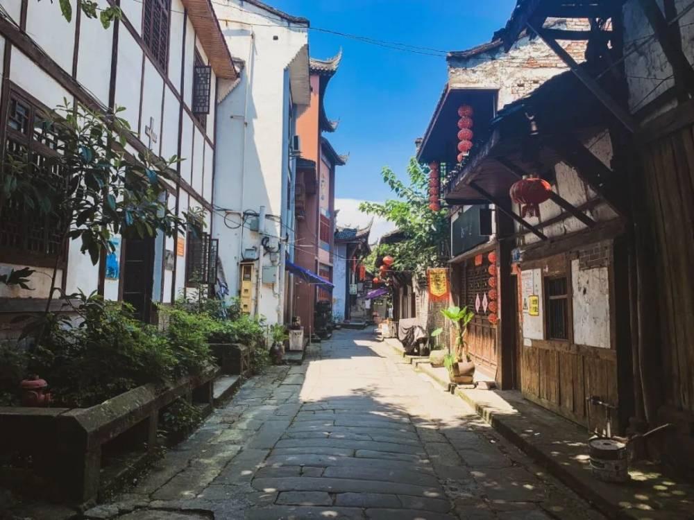 跟我妈说话她老是不认真听,没错说完事情跟没说一样,我说完一个事后,他就会问:啥?你说的啥?-专业知识问答网页